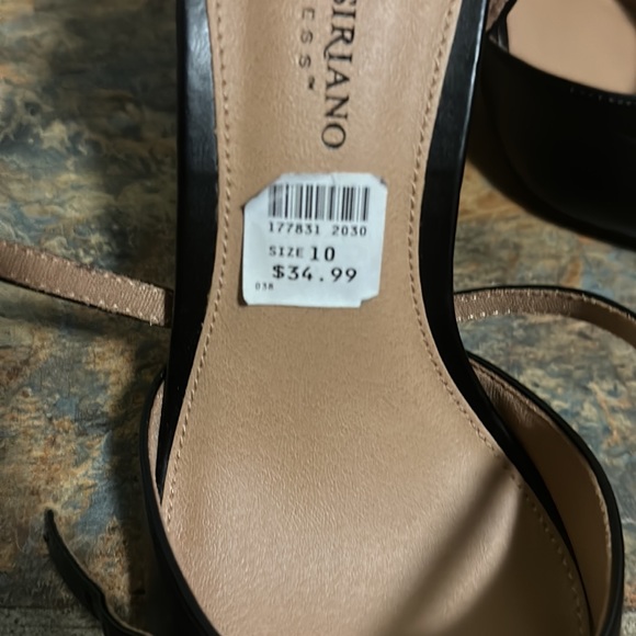 Heels - Picture 3 of 3